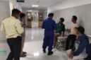 Budi Riyanto nelayan korban kapal karam di muara Pelabuhan Pekalongan sedang dimintai keterangan oleh polisi, Sabtu (12/9/26) malam.