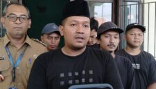 Perwakilan panitia Ziyad Azizi memberikan klarifikasi sekaligus permintaan maaf setelah karnaval memicu kontroversi tersebar luas di media sosial, Senin (14/9/26).