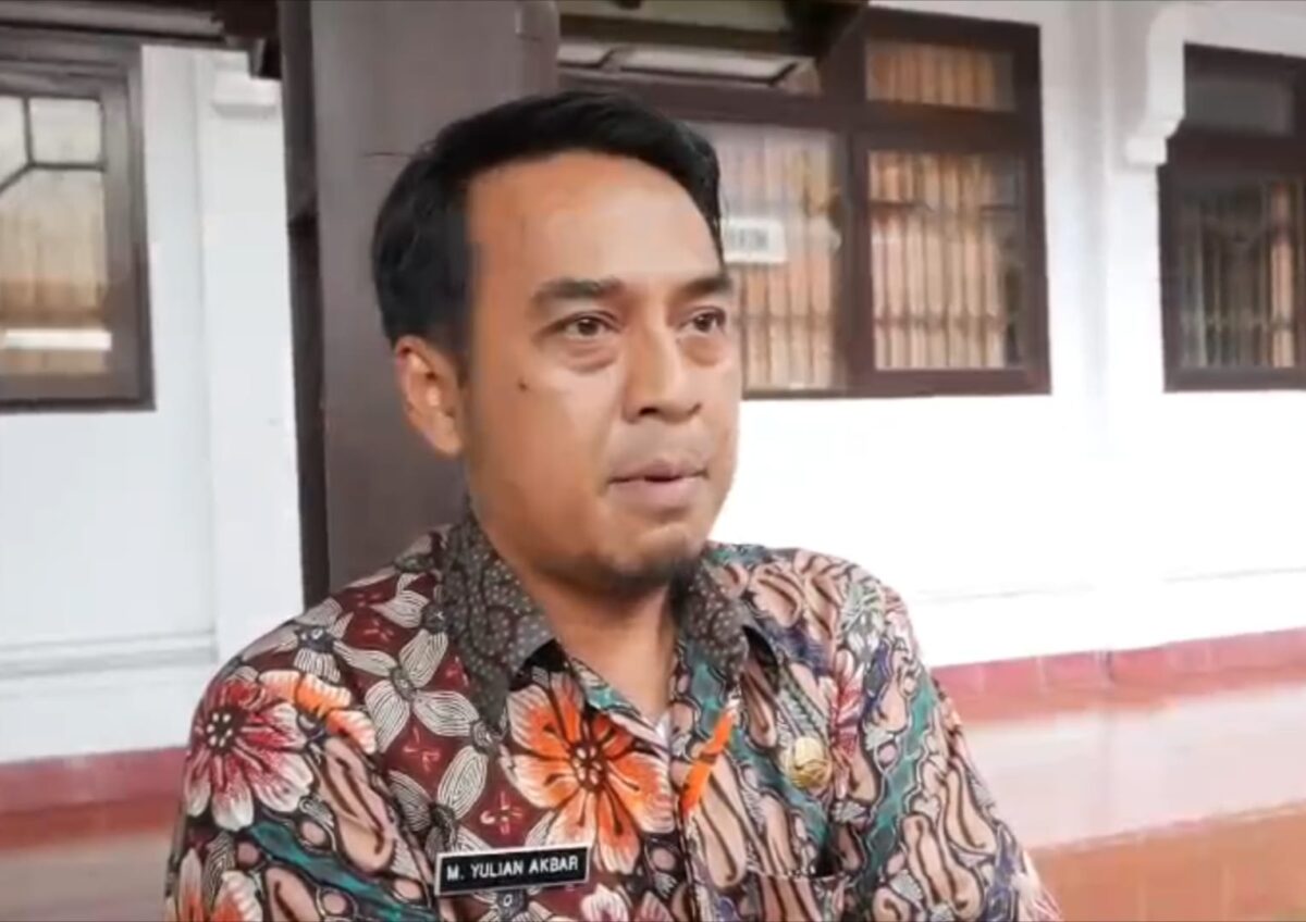 Sekda Kabupaten Pekalongan M Yulian Akbar secepatnya bakal memanggil panitia karnaval untuk didengar klarifikasinya terkait vidio viral aksi teatrikal yang dikaitkan dikaitkan dengan ritual satanik yang menghebohkan jagad maya, Senin (14/9/26).