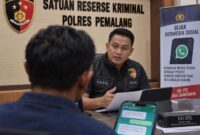 Polres Pemalang menghentikan perkara pesan mesum yang dikirim oleh seorang oknum yang diduga pengajar di lembaga  pendidikan kepada seorang anak didik, Rabu (16/9/26). Foto: Ikustsrasi AI