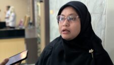 Kepala OJK Tegal Kurnia Tri Puspita mengungkap pihaknya hampir setiap hari menerima laporan aktivitas keuangan ilegal mulai dar scam hingga pinjol, Rabu (16/9/26).