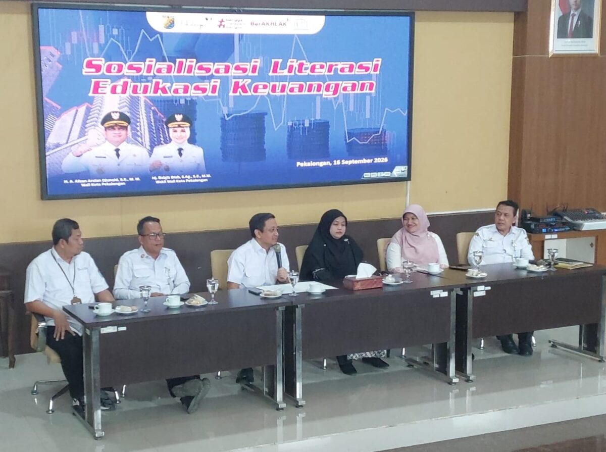 Sosialisasi literasi keuangan digital menyasar pelaku UMKM di Kota Pekalongan menghadirkan OJK dan BI Tegal sebagai narasumber, Rabu (16/9/26).