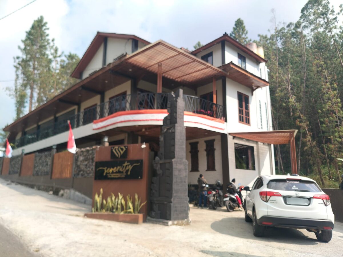 Tingkat hunian hotel dan villa di kawasan wisata Guci Kabupaten Tegal saat ini diperkirakan baru berada di kisaran 30 persen, Rabu (16/9/26).