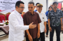 Anggota DPR RI Rizal Bawazier saat bertemu para ketua RW di Aula Kelurahan Panjang Baru, Kamis (17/9/26). Foto: Ilustrasi AI
