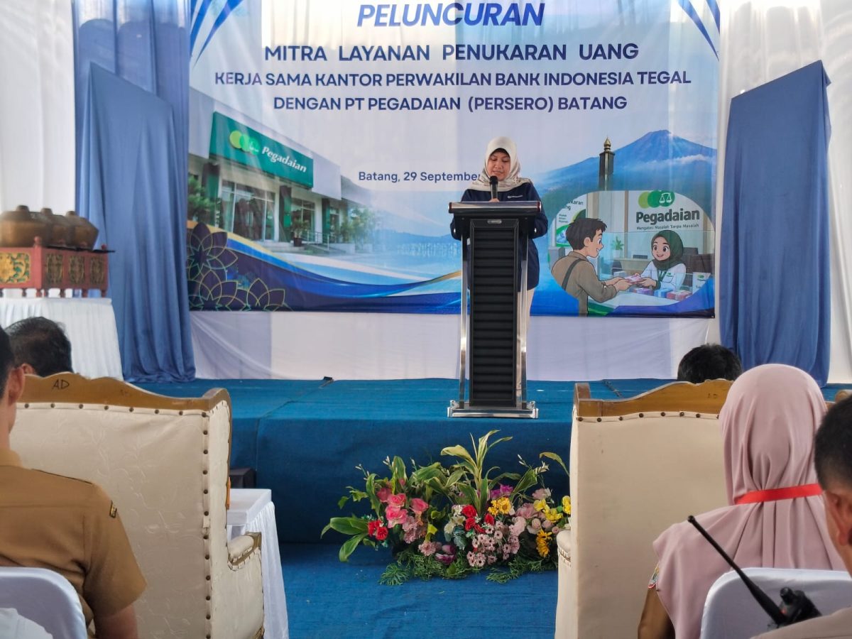 Kepa BI Tegal Bimala saat menjelaskan perluasan layanan penukaran uang melibatkan PT Pegadaian (Persero) di UPC Limpung, Selasa (29/9/26).