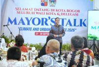 Wali Kota Pekalongan Afzan Arslan Djunaid menjadi pembicara dalam forum strategis Mayors Talk: Climate and Urban Resilience 2026 di Balai Kota Bogor, Senin (28/9/2026). Foto: Dok Pemkot Pekalongan
