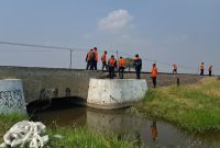 KAI Daop 4 Semarang melakukan mitigasi bencana sebagai persiapan menghadapi cuaca ekstrim saat musim penghujan, Sabtu (17/10/26). Foto: Istimewa