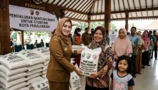 Sebanyak 13.85 ton beras premium untuk bayi stunting dari CPP disalurkan kepada penerima di Hari Pangan Sedunia, Rabu (21/10/26). Foto: Ilustrasi AI