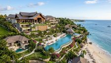 Penampakan salah satu hotel dan resort mewah yang menghadap laut. Foto: Ilustrasi AI