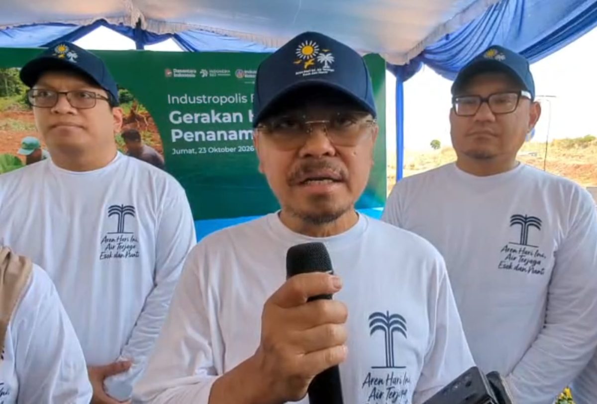 Dirut Pertamina NRE Jhon Anis menargetkan produksi bioetanol pada tahap awal bakal tembus satu juta kiloliter, Jumat (23/10/26).